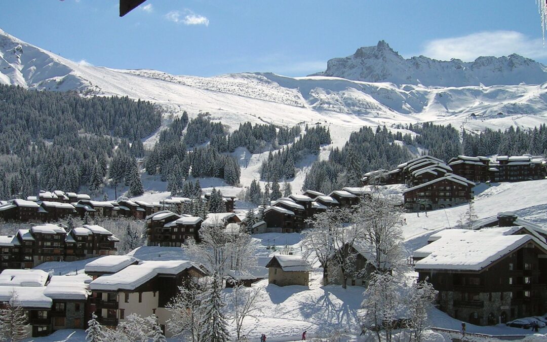 Valmorel gezien vanaf een balkon
