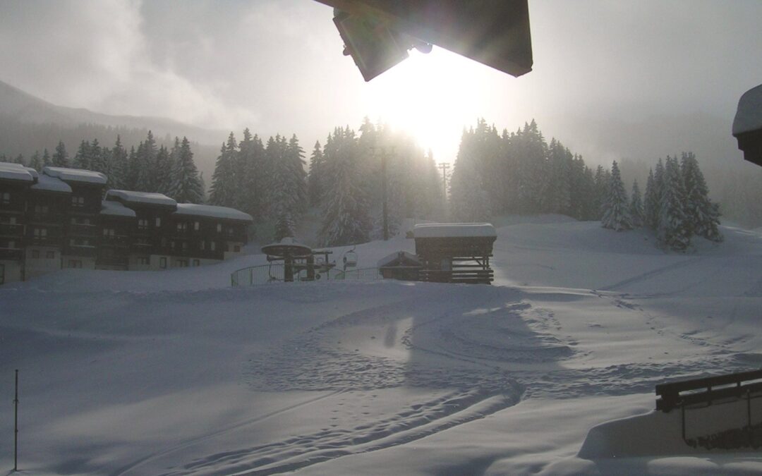 Zonsondergang in Valmorel in de winter
