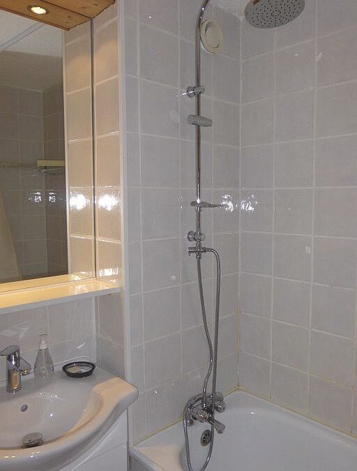 Badkamer van appartement Souche 8