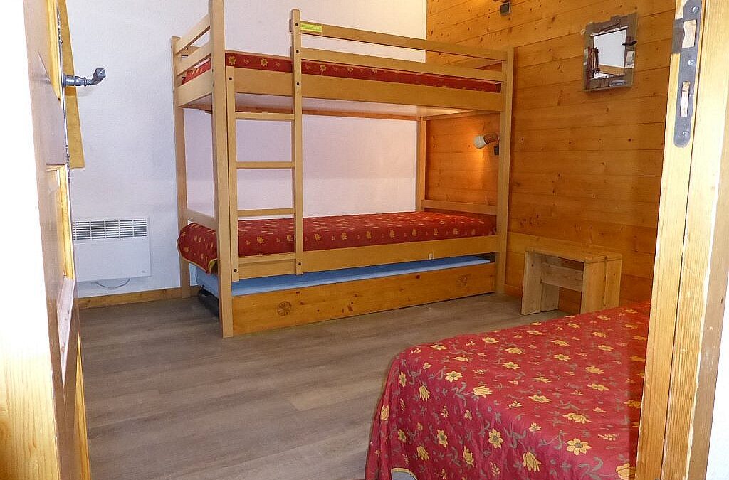 Slaapkamer van appartement Souche 15