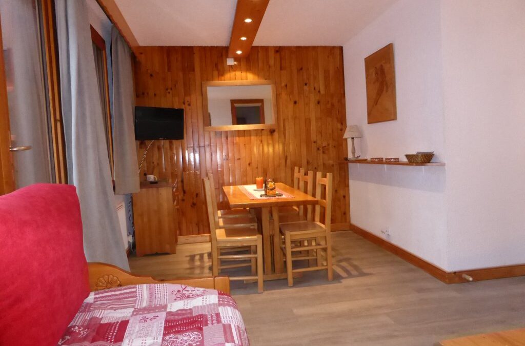Eettafel appartement Souche 16